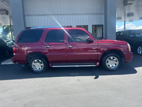 Used 2005 Cadillac Escalade AWD image 26