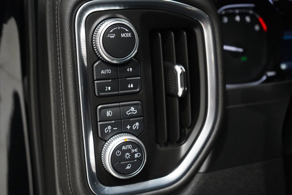 Used 2021 GMC Sierra 1500 SLT w/ SLT Premium Package AWD/4WD image 24