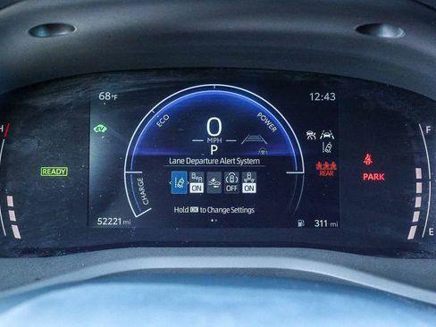 Used 2025 Toyota Camry SE image 33