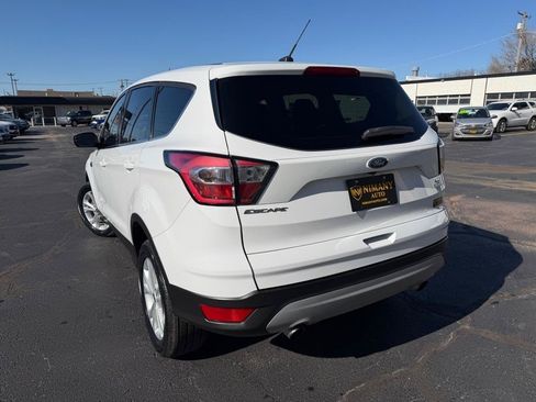 Used 2017 Ford Escape SE FWD image 41