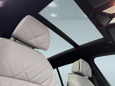 Used 2026 BMW X5 sDrive40i image 15