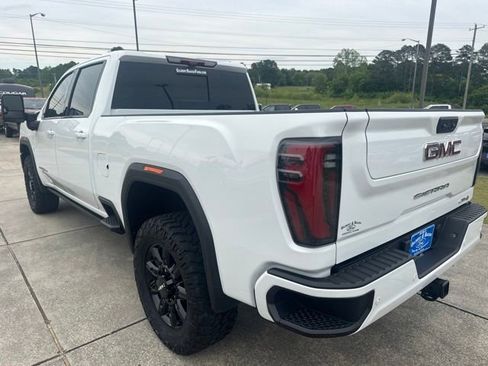 Used 2025 GMC Sierra 2500 AT4 w/ AT4 Premium Plus Package AWD/4WD image 5