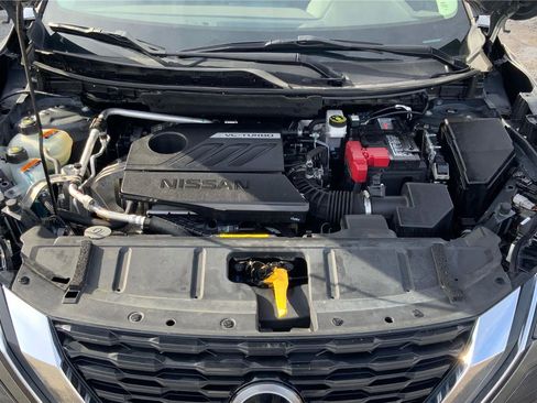 Used 2023 Nissan Rogue S image 17