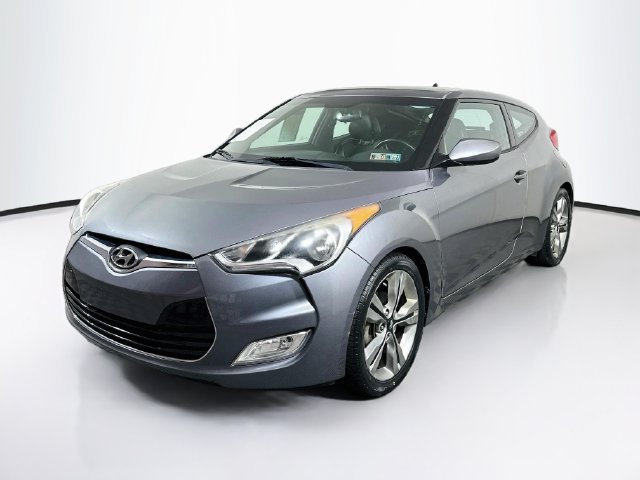 Used 2016 Hyundai Veloster w/ Option Group 03 FWD image 3