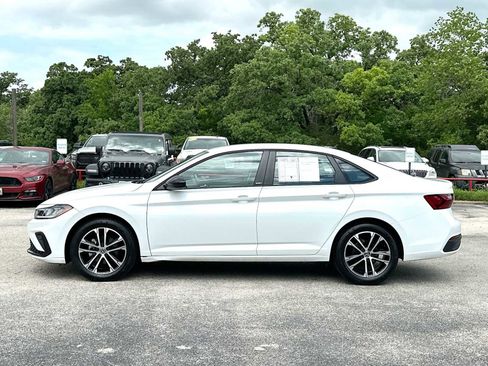 Used 2025 Volkswagen Jetta Sport FWD image 12
