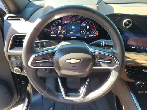 Used 2026 Chevrolet Tahoe High Country AWD/4WD image 19