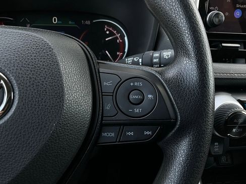 Used 2025 Toyota RAV4 XLE image 35