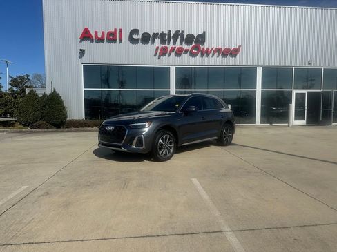 Used 2023 Audi Q5 2.0T Prestige w/ Prestige Package image 1