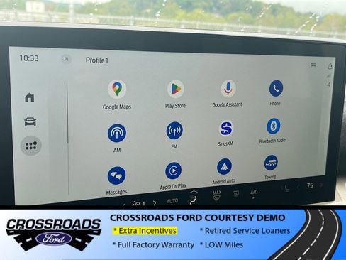 New 2025 Ford Explorer Active image 17