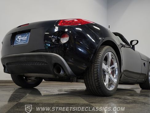 Used 2007 Pontiac Solstice GXP w/ Premium Package RWD image 30