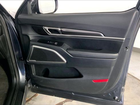 Certified 2024 Kia Telluride S w/ S Sunroof Package AWD/4WD image 25