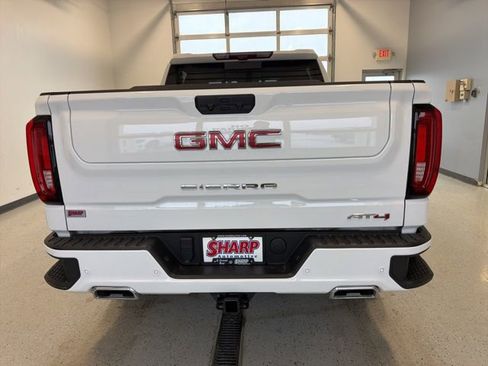 Used 2024 GMC Sierra 1500 AT4 w/ Technology Package AWD/4WD image 8