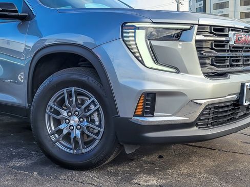 Used 2025 GMC Acadia Elevation image 2