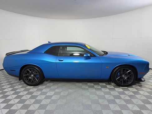 Used 2016 Dodge Challenger R/T Scat Pack w/ Leather Interior Group image 4