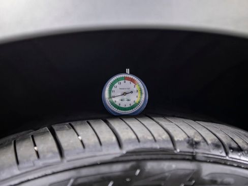 Used 2023 BMW iX xDrive50 w/ Sport Package image 46