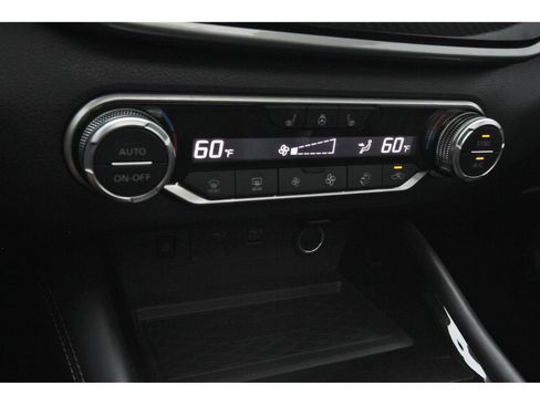 Certified 2023 Nissan Altima 2.0 SR FWD image 27