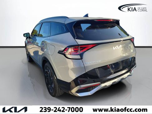 Certified 2025 Kia Sportage SX image 4