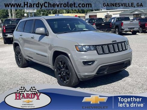 Used 2021 Jeep Grand Cherokee Laredo X AWD/4WD image 1