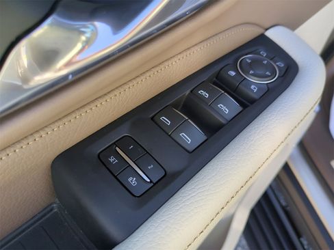 Used 2021 GMC Yukon Denali w/ Denali Ultimate Package image 24