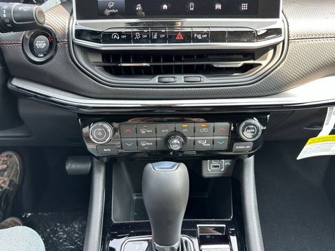 New 2026 Jeep Compass Trailhawk AWD/4WD image 33