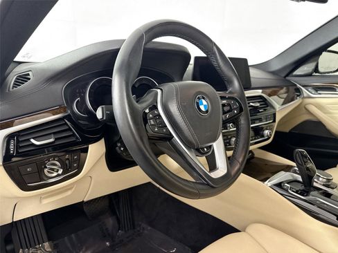 Used 2017 BMW 530i image 4