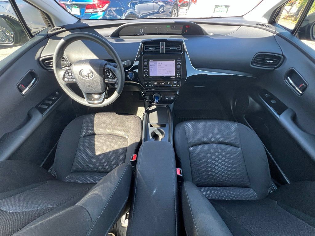 Certified 2022 Toyota Prius LE FWD image 23