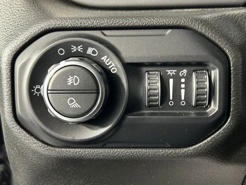 Used 2022 Jeep Gladiator Sport AWD/4WD image 28