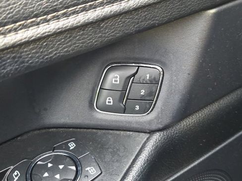 Used 2020 Ford Expedition Limited w/ Equipment Group 301A AWD/4WD image 24