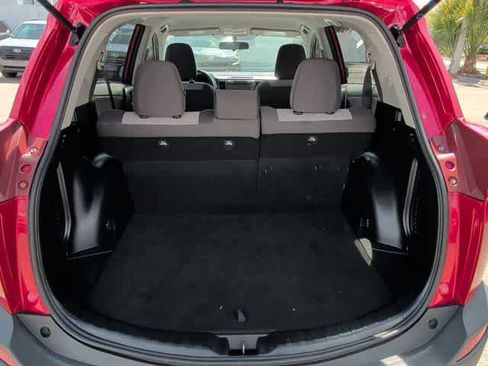 Used 2013 Toyota RAV4 LE image 28