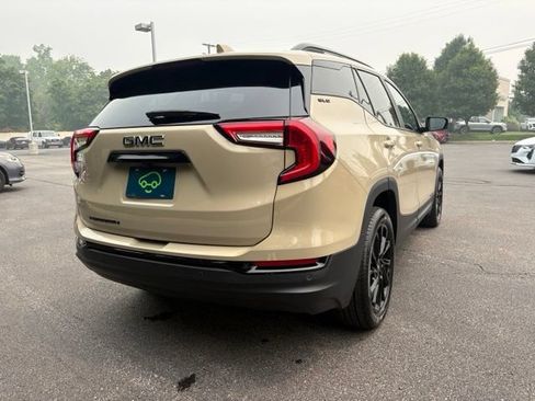 Used 2023 GMC Terrain SLE w/ Driver Convenience Package FWD image 5
