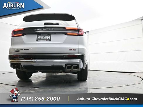 Used 2024 GMC Acadia Denali image 21