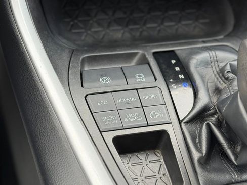 Used 2023 Toyota RAV4 XLE w/ Convenience Package image 17