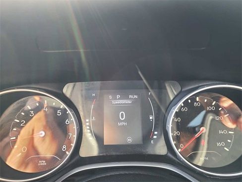 Used 2021 Jeep Compass Latitude image 24