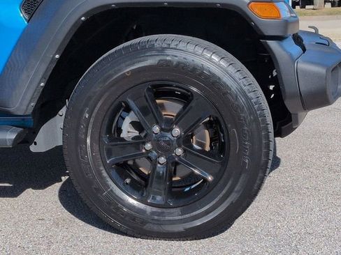 Used 2022 Jeep Wrangler Unlimited Sport image 11