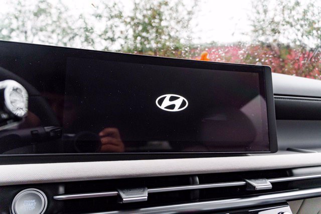 New 2026 Hyundai Tucson Limited w/ Tow & Go Package AWD/4WD image 14