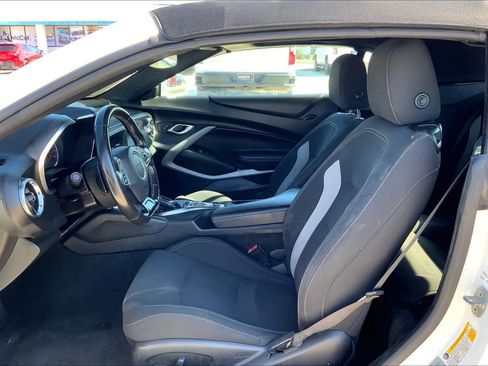 Used 2019 Chevrolet Camaro LT image 7