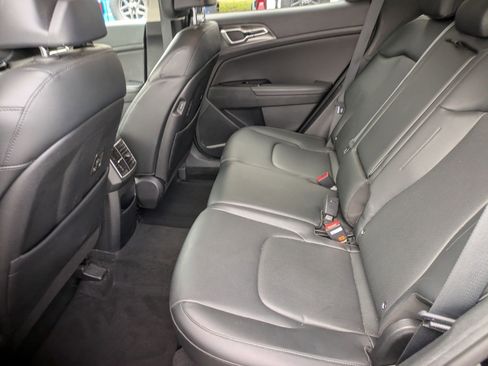 Used 2023 Kia Sportage EX image 22