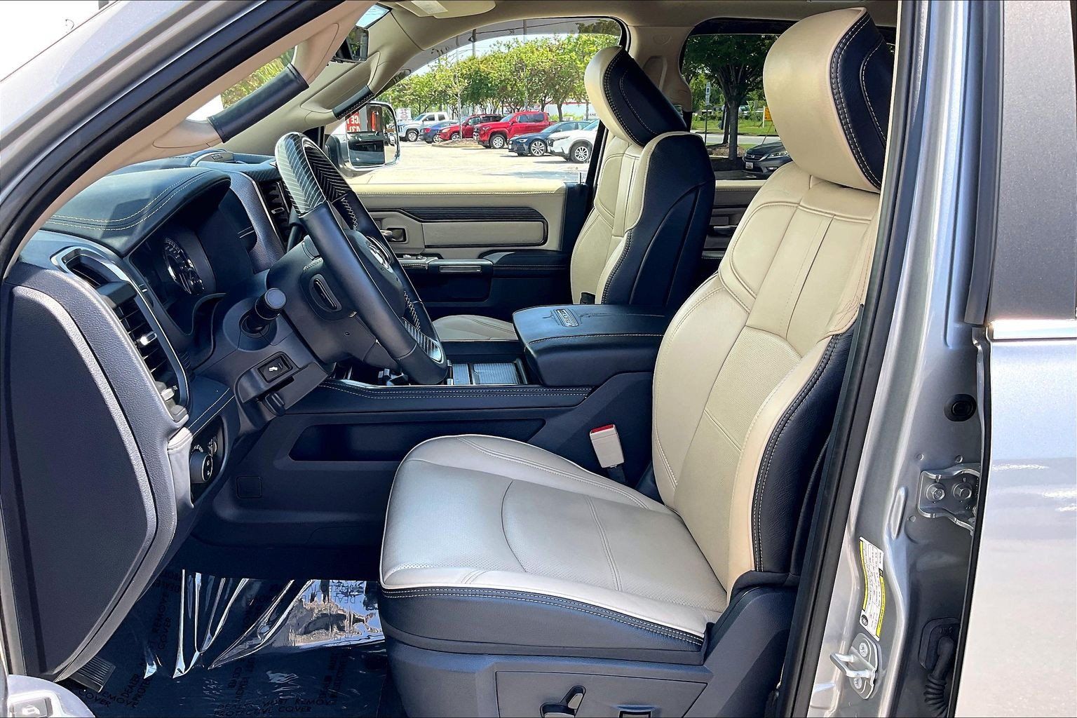 Used 2022 RAM 2500 Limited AWD/4WD image 29