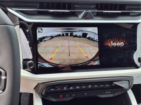 New 2026 Jeep Cherokee Limited AWD/4WD image 4