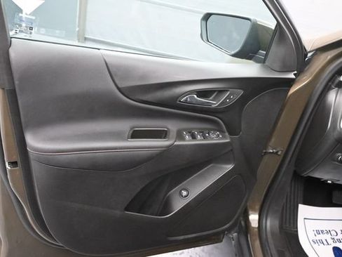 Used 2024 Chevrolet Equinox RS FWD image 9