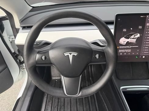 Used 2022 Tesla Model 3 Long Range AWD/4WD image 28