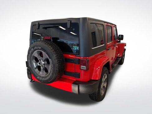 Used 2017 Jeep Wrangler Unlimited Sahara image 11