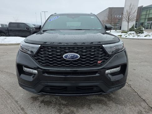 Used 2023 Ford Explorer ST w/ Equipment Group 401A image 2