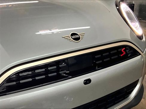 Used 2025 MINI Cooper S image 32
