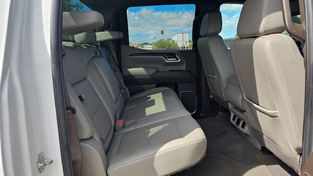 Used 2025 GMC Sierra 1500 SLT AWD/4WD image 20