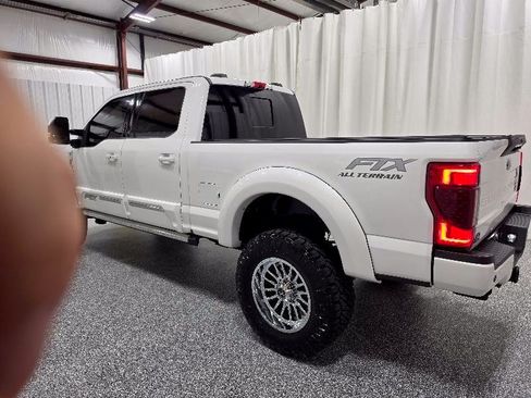 Used 2020 Ford F250 Lariat w/ Lariat Ultimate Package AWD/4WD image 9