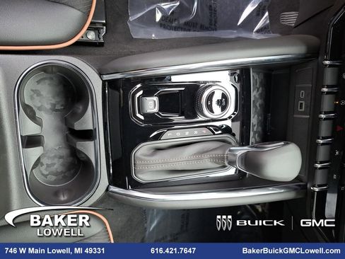 New 2025 GMC Canyon AT4 image 24