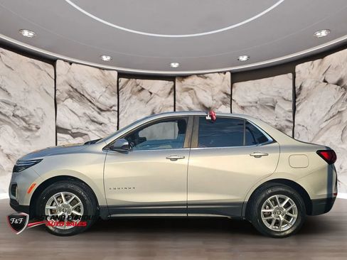 Used 2022 Chevrolet Equinox LT w/ LPO, Floor Liner Package AWD/4WD image 4