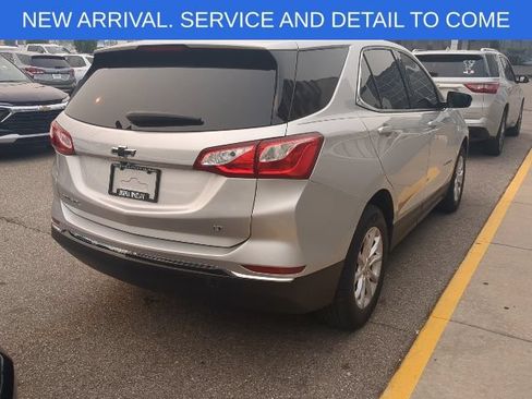 Used 2020 Chevrolet Equinox LT w/ Driver Convenience Package FWD image 6