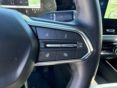 Used 2025 Chevrolet Equinox LT image 24